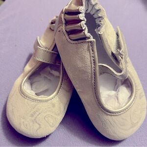 Robeez leather silver sparkle Mary Jane infant baby shoes